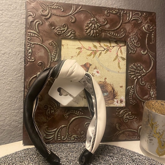 Disney Accessories - Disney Cruella Da Ville Headband
